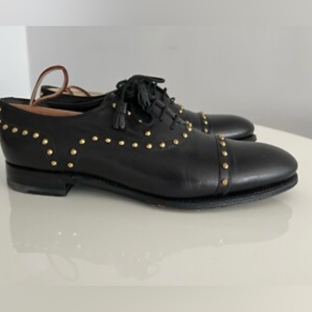 Gucci Betis Glamour Nero black leather gold-studded lace-up Oxford shoe EUC